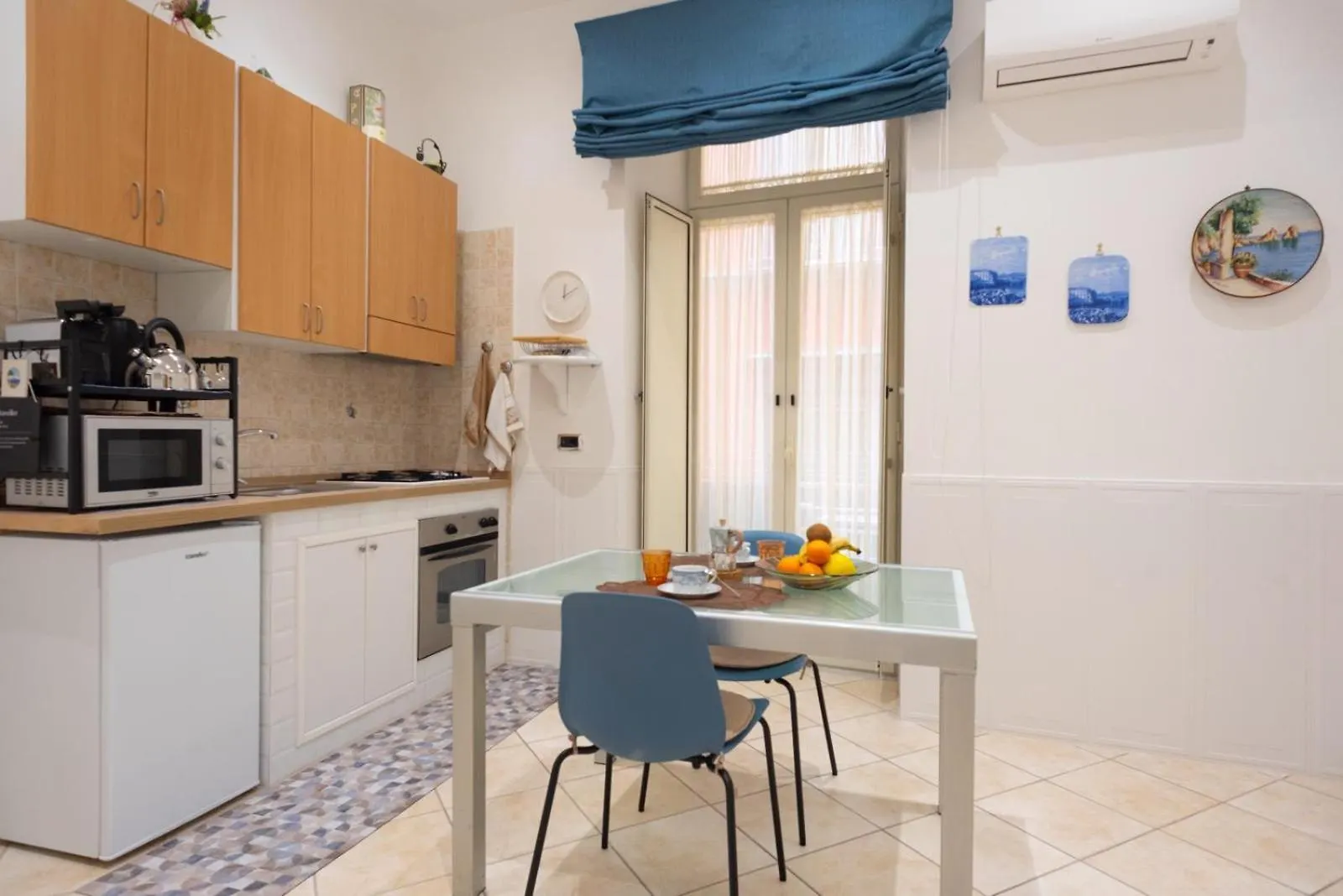 Domus Cirillo13 Apartment Naples Italy